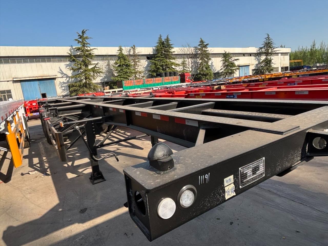 SKELETON SEMI-TRAILER